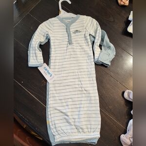 Carters NEW 2pc newborn gowns